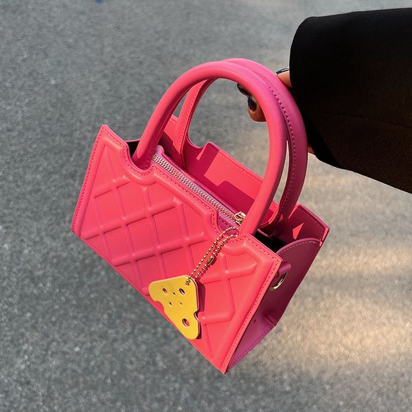 

designer bags niche women's summer 2022 new popular messenger super portable small square