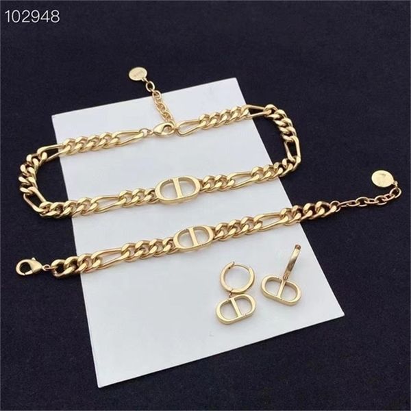 

2022 20% off designer jewelry d family 3-piece fashion net red same suit necklace bracelet earrings, Black