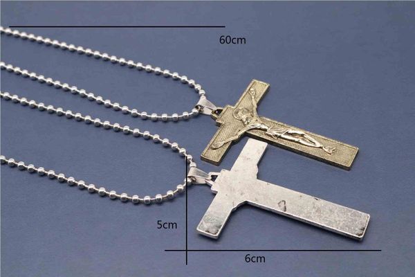 Collane con ciondolo Religione. Lunga catena della croce cristiana. Croci di moda. Catena di perline di corda. Tempo libero. Ciondolo regalo di Natale rosario