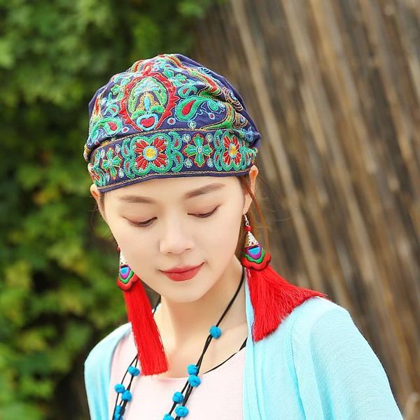 Berets Women мексиканский стиль этнический винтажный винтажный вышивка Flowers Travel Bandanas Red Print Hat Hat Winter Leisure Boho шляпы для 5 цветов