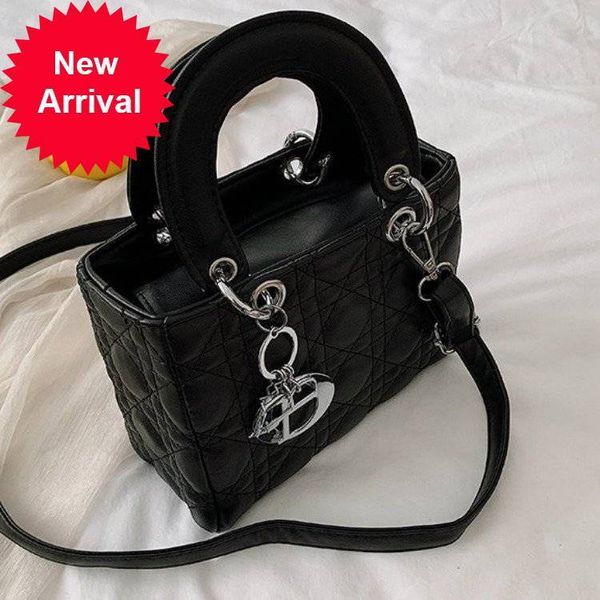 

tide brand wholesale messenger dual-purpose women's new small embroidered thread portable princess surface fashion trend shoulder cross