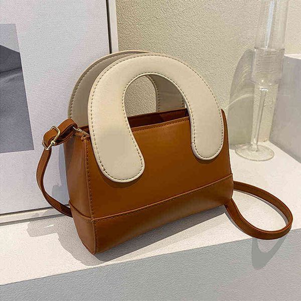 

leisure small bag women's 2022 new foreign niche design portable single shoulder messenger small square handbag g220524