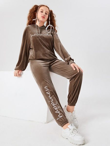 

teen girls letter embroidery drop shoulder velvet hoodie & sweatpants she, White