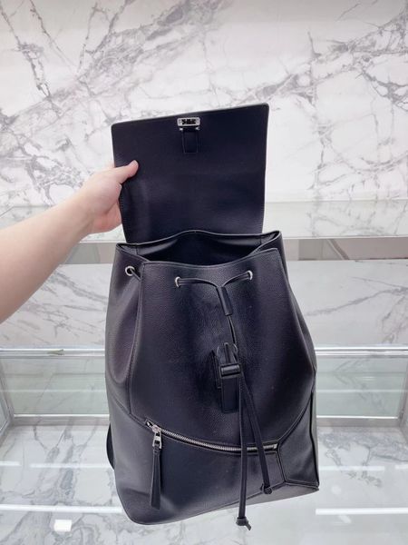 

new men's backpack fashion leisure large capacity portable backpack