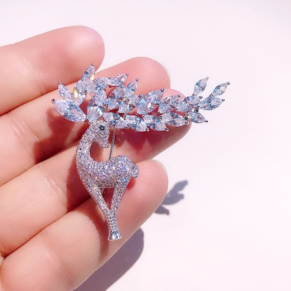 

designer men brooch women lady silver pins suit brooches for woman fashion deer corsage 3a zircon vintage elegant luxury dress korean style, Gray
