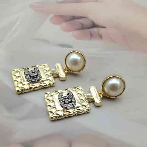 

new fashion trend jewelry luxury quality designer wholesale light small double g high tassel versatile sier needle, Silver