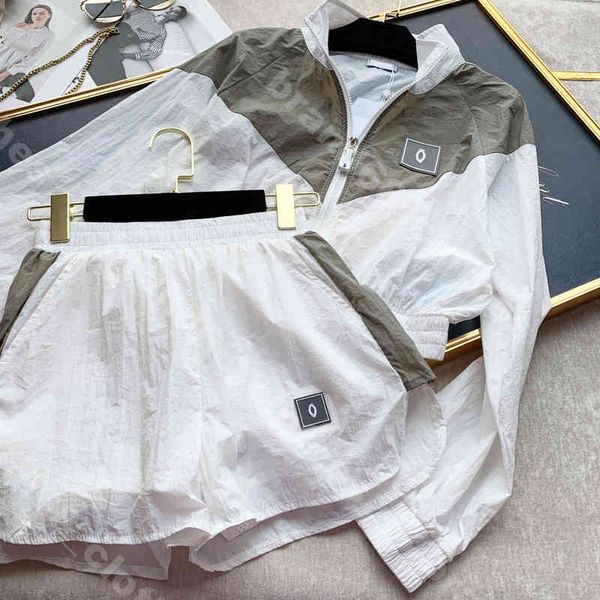 

designer women sun protection suit tracksuit luxury 2 piece pants quick dry light summer zip jacket shorts suit logo ch..el brand simple spo, White