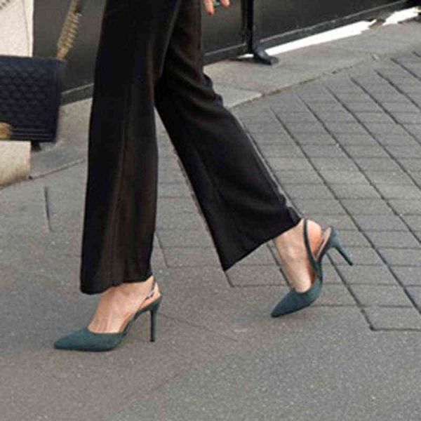 Sandalet 2022 Moda Saçlı Kapalı Toe Stiletto Zarif Kadınlar Slipon Tek Ayakkabı Siyah Yüksek Topuklu Çıplak Elbise 220704