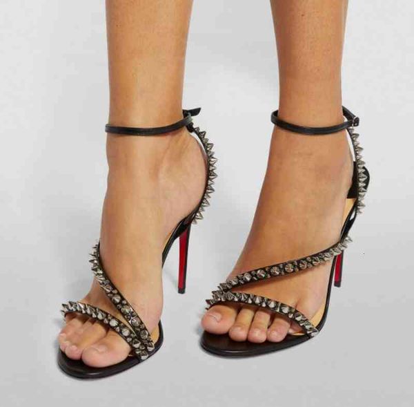 

luxury design sandals women designer sandal shoes red background high heels mafaldina spikes 100mm leather sandals thin heeled strap rubber, Black