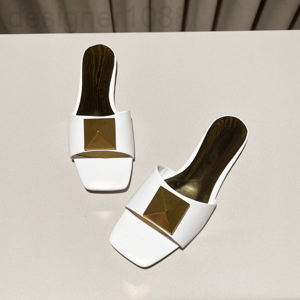 

slippers designer 2022 new sandals women's rivets comfortable flat bottomed square head casual beach shoes wear flip flops in summer e6, Black