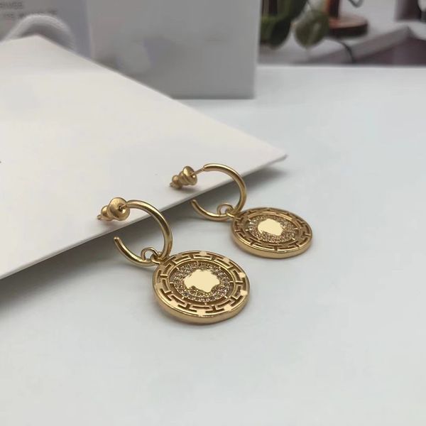 

designer hoop stud earrings for women luxurys designers gold earring letter stud earrings gift wedding v brand fashion jewerlry, Golden;silver