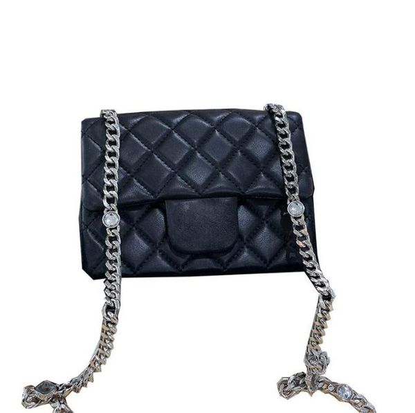 

tz classic vintage tote bags ladies leather diamond chain designer shoulder bag solid color versatile flip handbags women silver chain cross