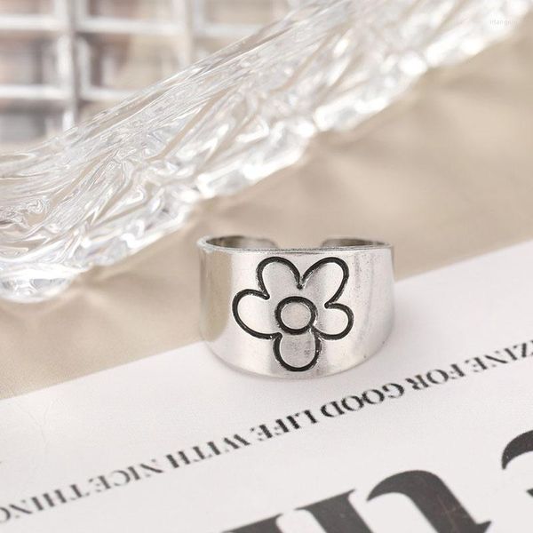 Cluster Ringe 2022 Koreanische Stil Blume Für Frauen Punk Trendy Vintage Pflaume Blüte Ring Kleine Daisy Party Paar Rita22