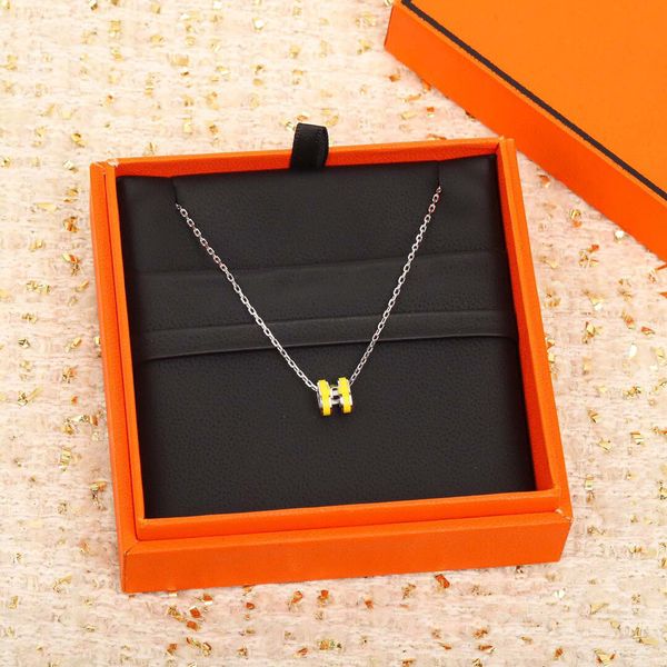 

2022 charm pendant necklace and stud earring with yellow color desin in platinum plated for women wedding jewelry gift have box stamp ps7953, Golden