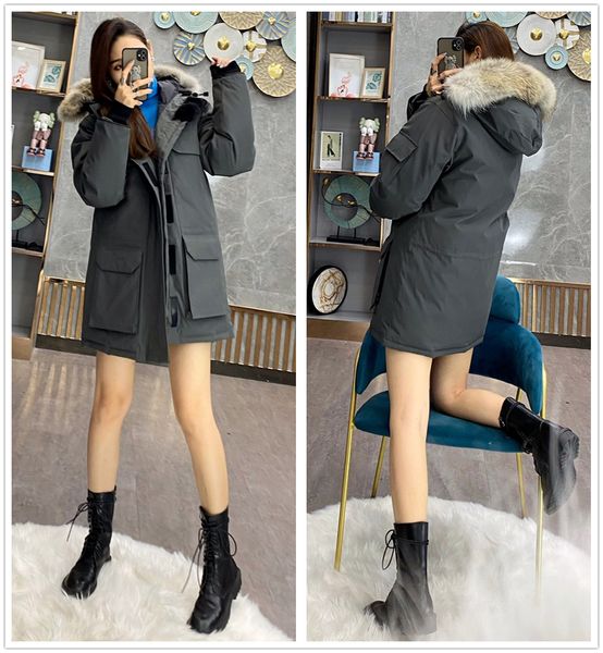 

womens down jacket parkas keep warm and windproof white duck outerwear coats thicken to resist the cold winter coat plush collar real wolf f, Black