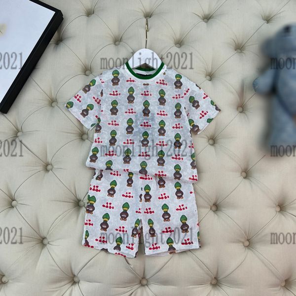

brand deisgner kids tracksuits 22ss summer newly boys t shirts sets round collar cotton t-shirts with beach shorts suits beautiful printing, White