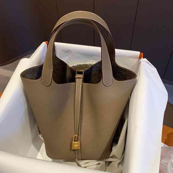 

luxury hems s basket designer vegetable korean mother female 2023 fashion leather portable bucket large capacity bridal wedding bag