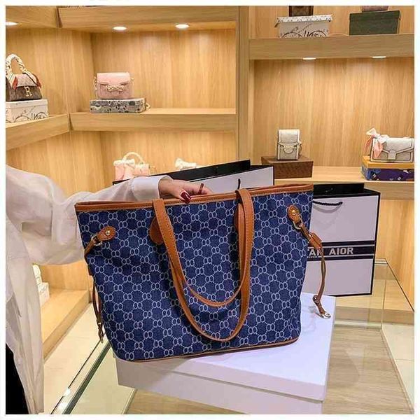 

50% off factory online clearance handbag fashion red lady bag one shoulder large canvas large capacity bag