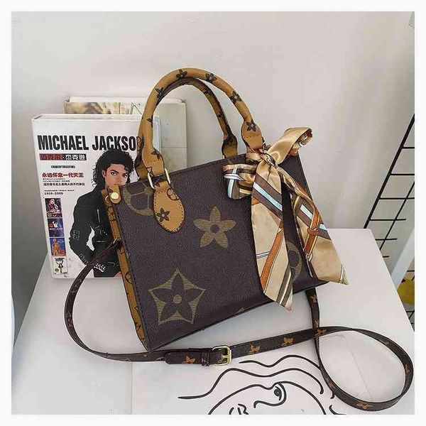 

factory outlet printed fashion handbag 2022 new single shoulder messenger large capacity women's tote bag 9wdq