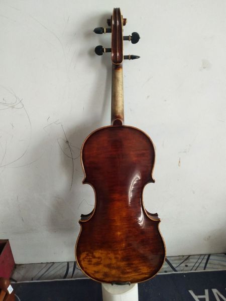 

new master 4/4 size violin amati model very nice tonelin