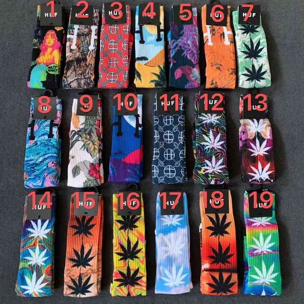

2022 new maple leaf socks men's basketball sports sock couple sock1, Black