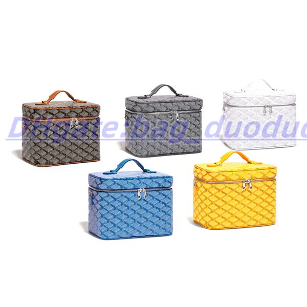 

genuine leather cosmetic bag case weekender girls cross body fashion hand bag luxurys men shoulder designer pochette bags women to2820