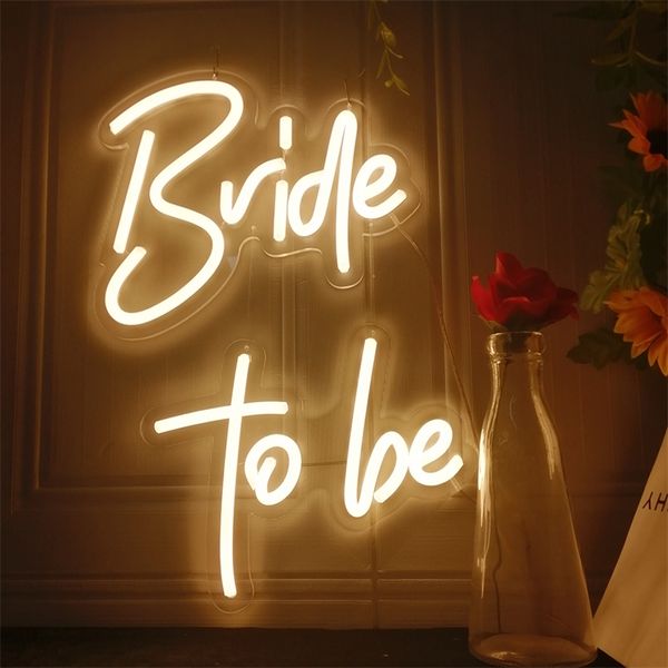 Personnalisé WeddingHappy Birthday Bride to Be Led Neon Sign Light pour Wedding Party Bar Intérieur Extérieur Décoratif 220615