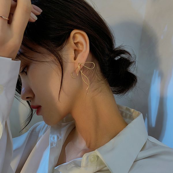 

design line bow eardrops female elegant graceful trendy earrings 2022 new fashion earrings wholesale, Golden