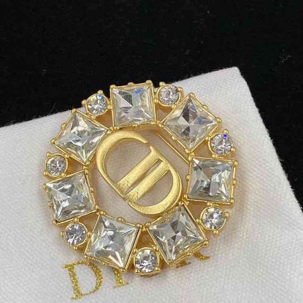 

2022 letter square stone rhinestone high version brooch fashion suit pin, Gray