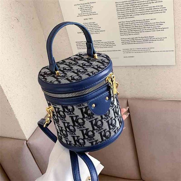 

popular messenger handbags womens spring 2022 new hand one shoulder small bucket