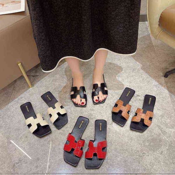 

wear 2022 women summer slippers korean flat bottomed beach shoes h-line sandals large, Black