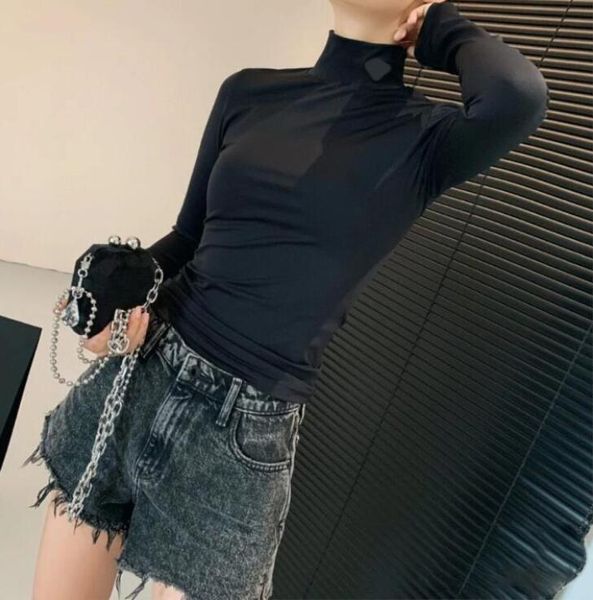 Outono 2021 moda feminina camiseta manga longa base preto e branco 2 cores designer luxo algodão elástico macio conforto de alta qualidade triângulo guarnição xxx