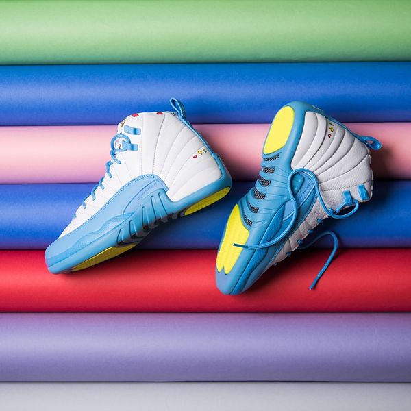 

2022 12s women basketball shoes emoji white blue university blue woman female sport trainers sneakers