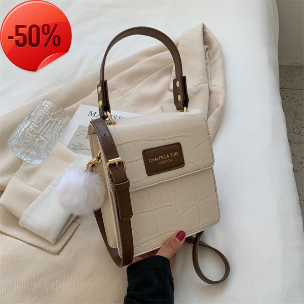 

fashion luxury designerforeign style pattern letter handbag 2022 new korean version small c family simple mobile phone leisure one shoulder