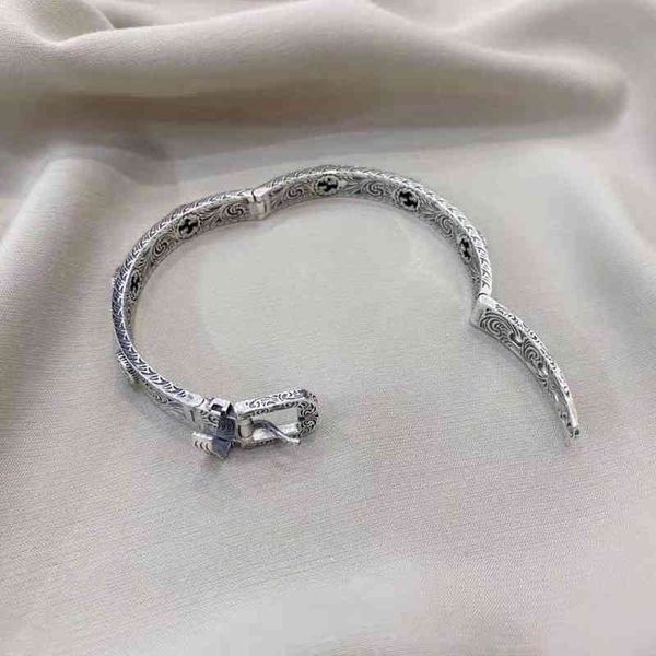 

2023 designer new fashion jewelry gujia s925 old with antique pattern silver interlocking hollow out bracelet for men and women, Black