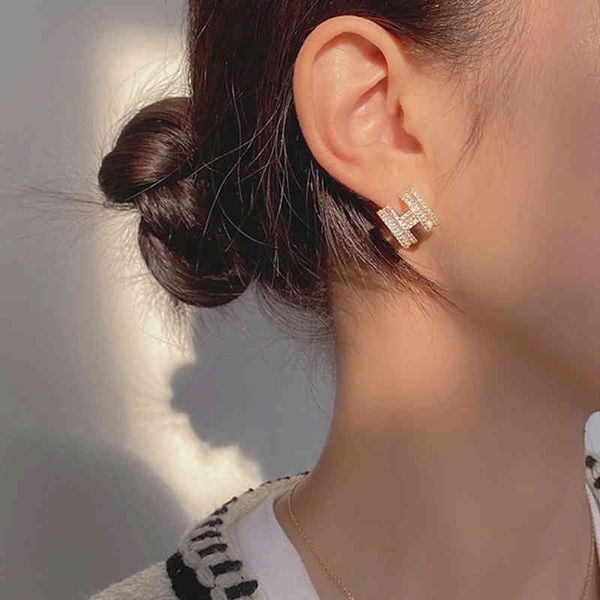 

girl s925 silver needle zircon diamond earring letter h stud earrings, Golden;silver