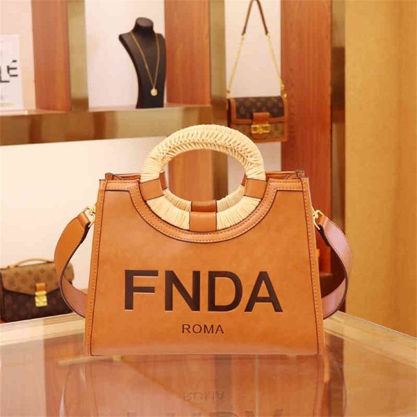 

spring new wrist woven printing large capacity purses outlet online