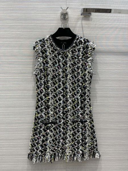 

european tide brand dress 2022 spring and summer original customized special yarn wave color yarn sequin tassel knitted, Black