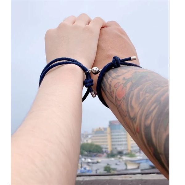 

2pcsset alloy couple magnetic attraction ball creative bracelet stainless steel friendship rope men and women jewelry gift 220726, Golden;silver