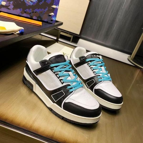 

2022 designer fashion coach fashion breathable non-slip sneakers casual shoes crocodile embossed calfskin french men's shoes