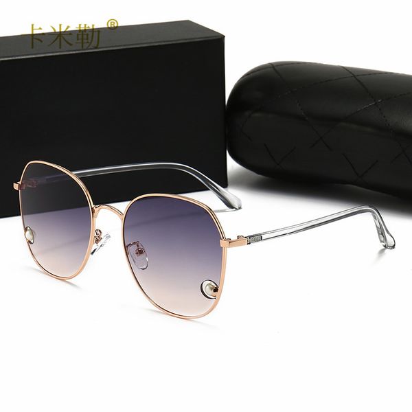 

ladies polarized sunglasses 2021 new style square resin lens pc frame fashion transparent gradient summer vacation, White;black