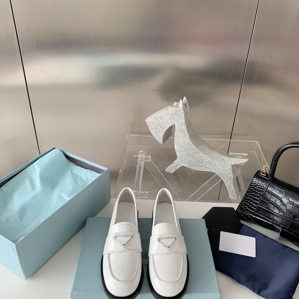 

new fashion ladies black and white british style shoes with thick soles