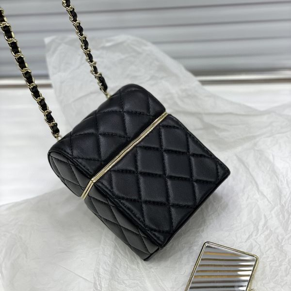 

2022ss classical france womens 22p vanity box bags lambskin with mirror gold metal hardware trunk purse luxury designer outdoor sacoche hand