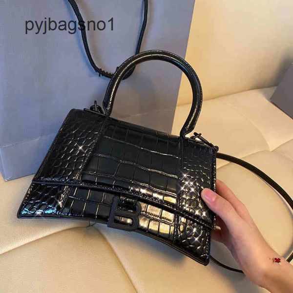 

brand 2022ss designer bag balenciga same paris handags star's women's 2022 fashion versatile family crocodile hourgl y6rv