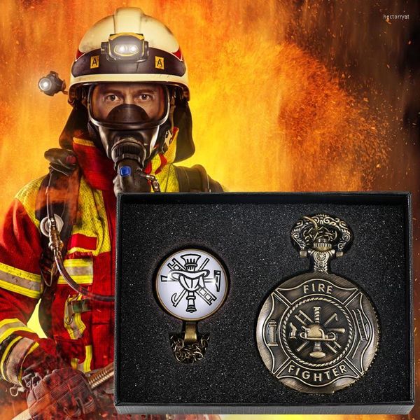Orologi da tasca Set di orologi da uomo Fuoco Logo Incisione Modello Regalo souvenir Bronzo Vintage con collana PedentPocket