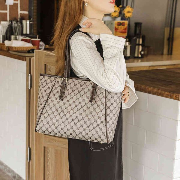 

bag woman new minority one shoulder high-grade printing portable autumn and winter tot armpit bag woman, Blue;pink