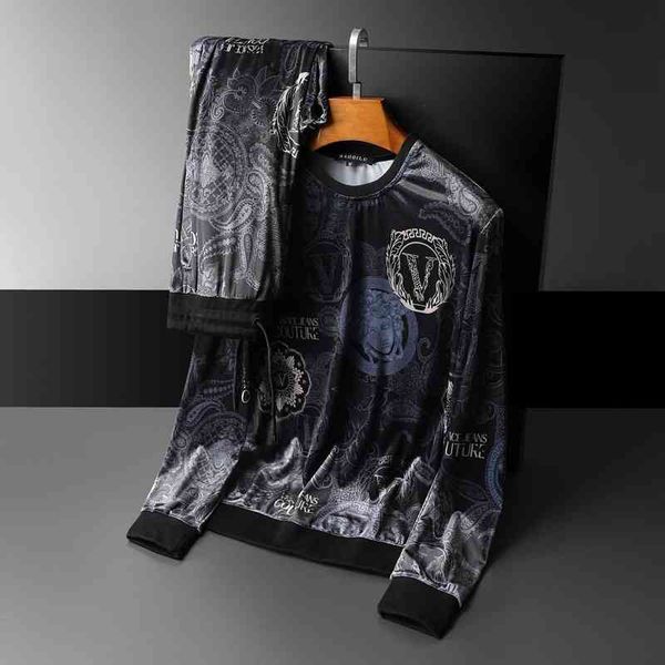 

men's clothing brand 2022 autumn new round neck suit european fashion men's wear korean veet leisure two-piece set, Gray