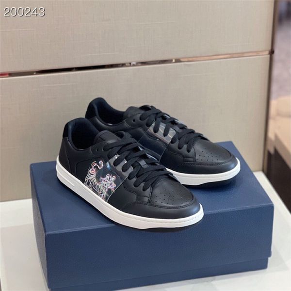 

trend classic designer casual shoes men fashion boots leather sneaker round head lace up low board shoe with box size 38-45, Black