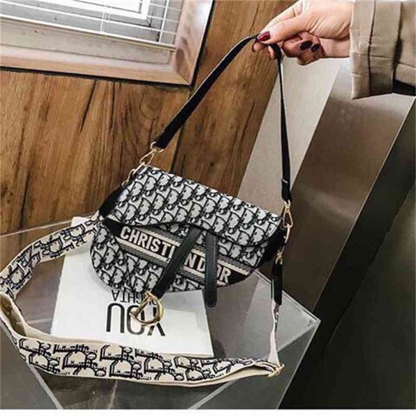 

ugpb french fashion brand new letter fashion dinner bag