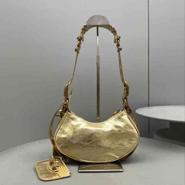 

2022 new wax leather motorcycle model ladies fashion all-match messenger bag